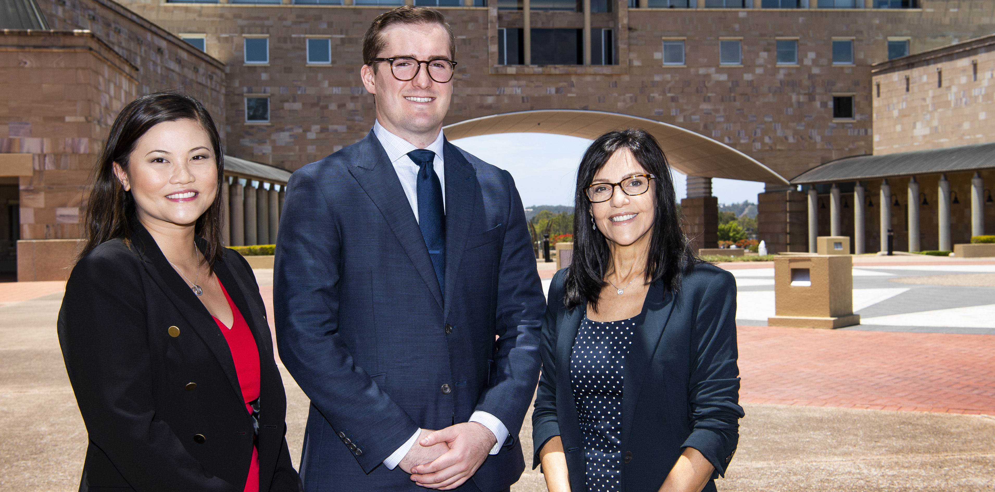 Bond Uni offers free legal advice as Queensland justice scorecard dives